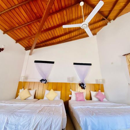 Hikka Paradise Guest House Хиккадува Экстерьер фото