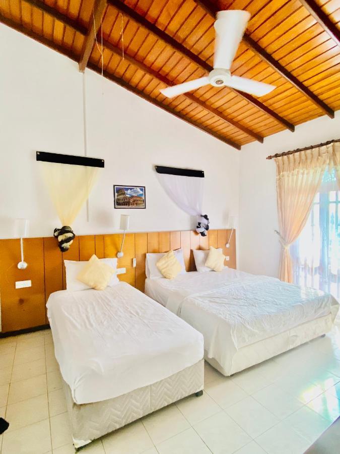 Hikka Paradise Guest House Хиккадува Экстерьер фото