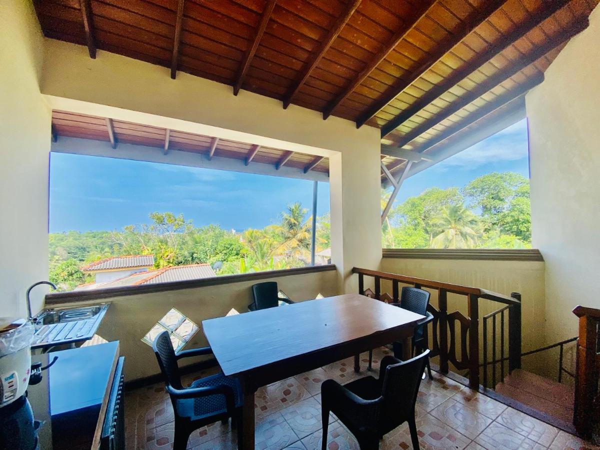 Hikka Paradise Guest House Хиккадува Экстерьер фото
