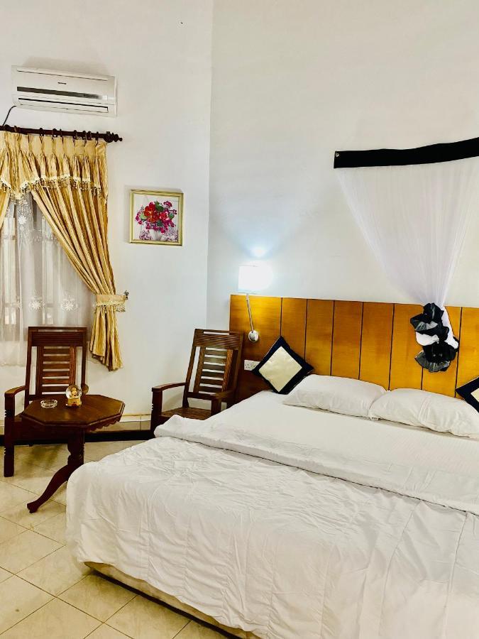 Hikka Paradise Guest House Хиккадува Экстерьер фото