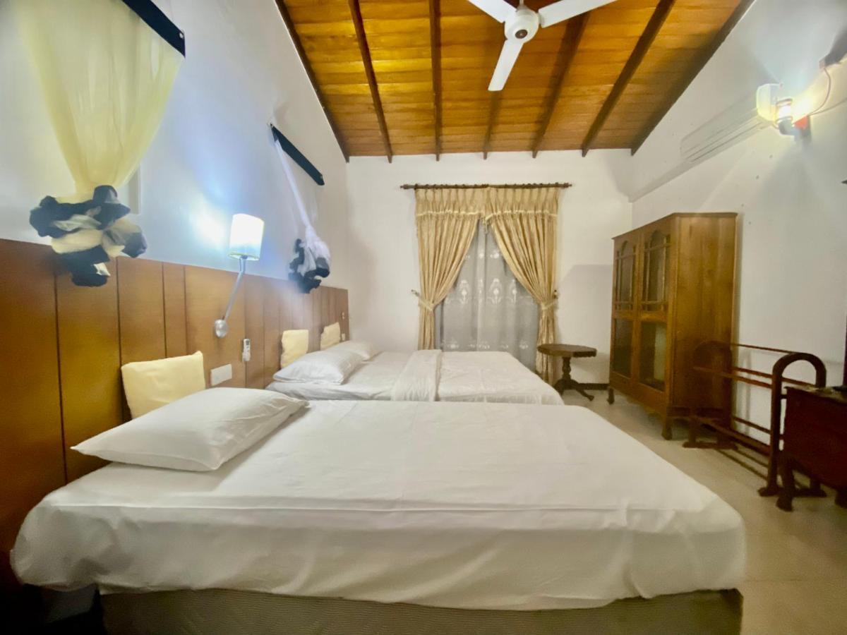 Hikka Paradise Guest House Хиккадува Экстерьер фото